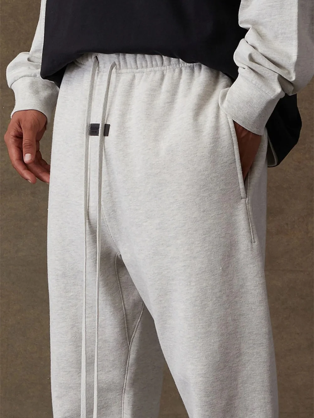 Fear of God Essentials Light Oatmeal Sweatpants  size XL
